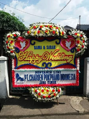 Karangan Bunga Pernikahan  di Toba Samosir